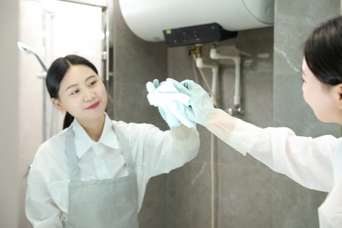 專業(yè)保潔服務與女性人物攝影 設圖網(wǎng)的視覺藝術結合